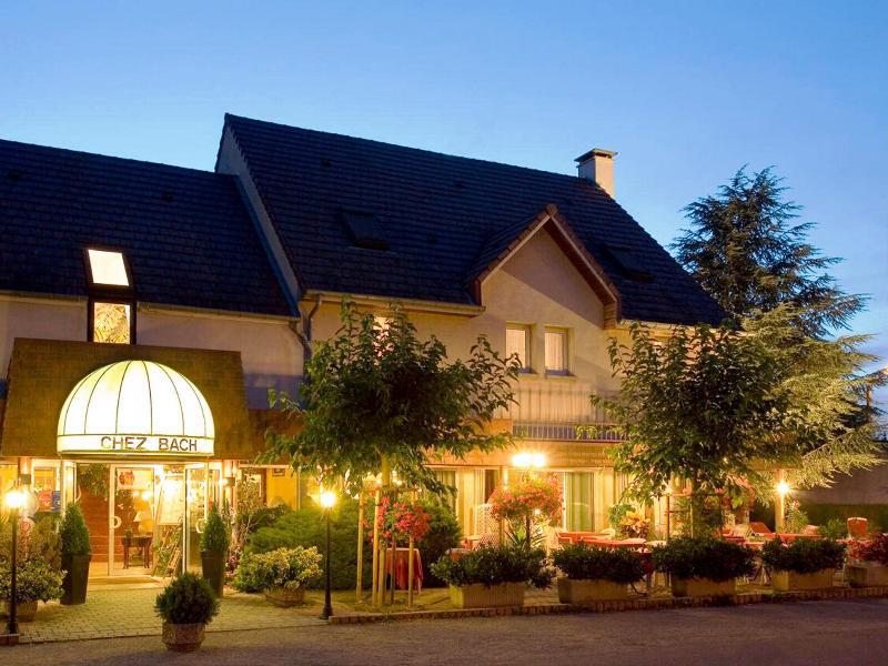 Hotel Logis Chez Bach Chaussin Zewnętrze zdjęcie