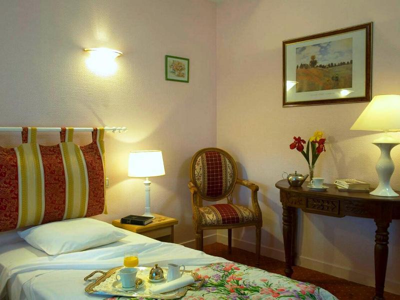 Hotel Logis Chez Bach Chaussin Zewnętrze zdjęcie